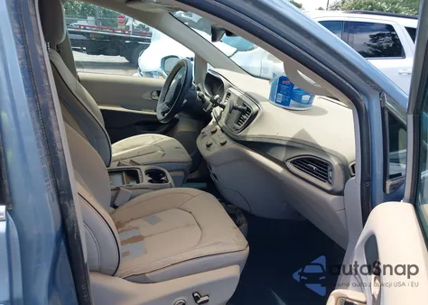 2017 Chrysler Pacifica Hybrid Platinum from USA, damaged, VIN 2C4RC1N72HR727698